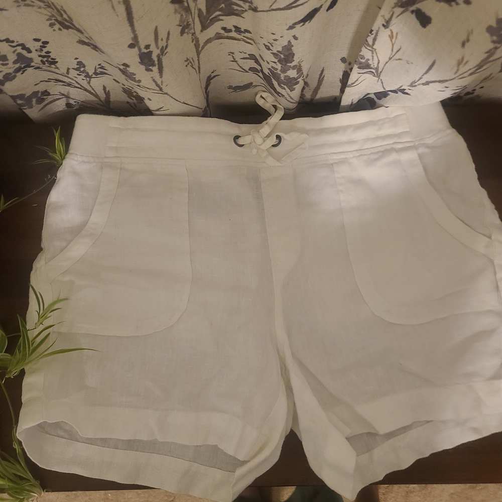 Athleta White Women's Cargo Shorts